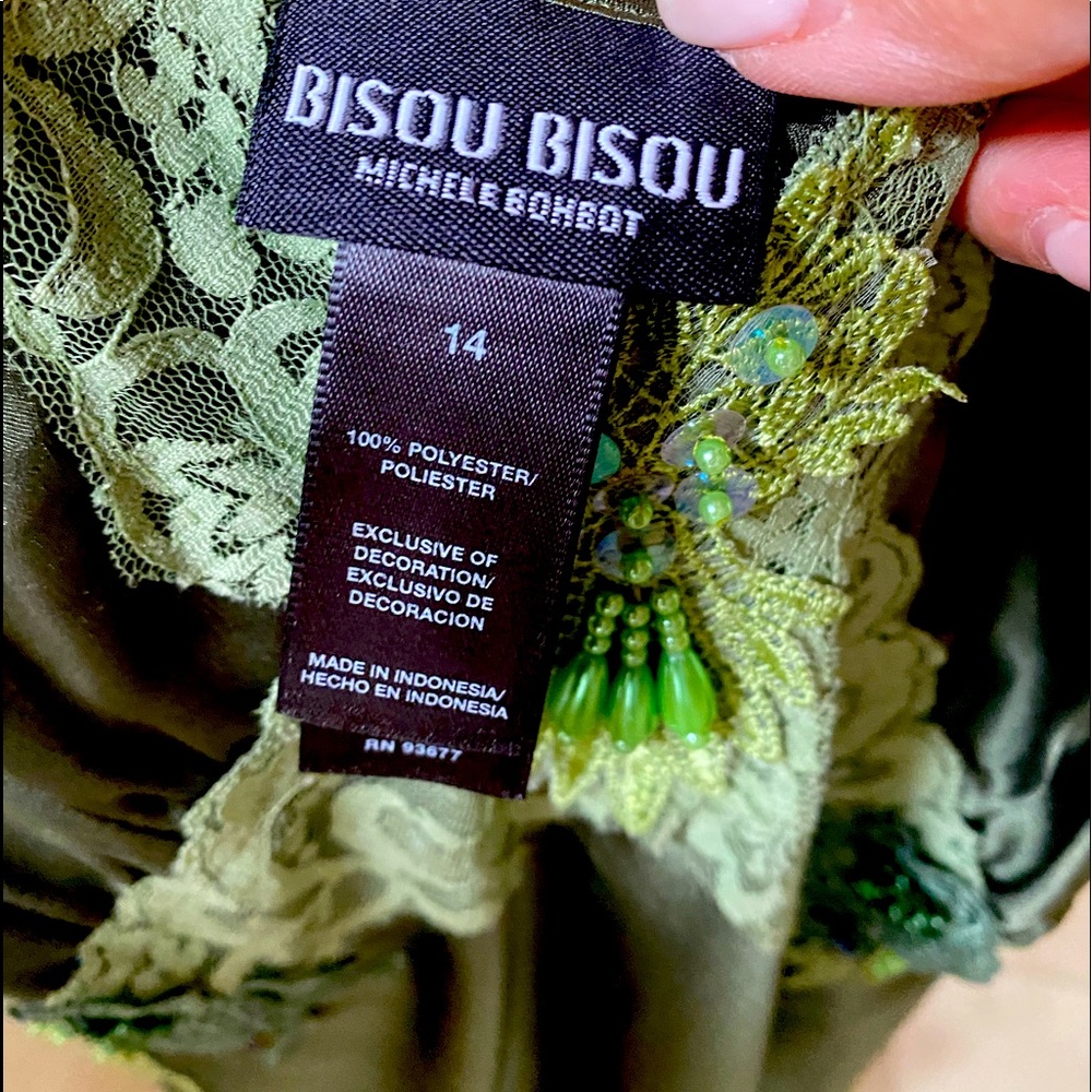 Bisou Bisou green cami with tags on.